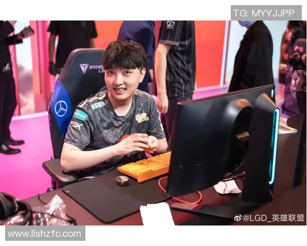 索尔美洲与独立FBC的激烈对决引发球迷热议与期待