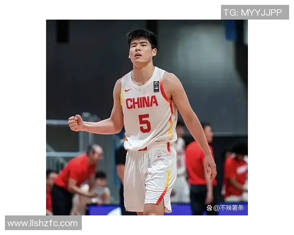 任骏飞带领球队奋勇拼搏展现篮球精神赢得球迷热烈支持与期待 任骏飞带领球队奋勇拼搏展现篮球精神赢得球迷热烈支持与期待