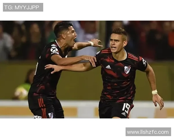 克鲁塞罗与河床对决结果揭晓比赛精彩瞬间回顾