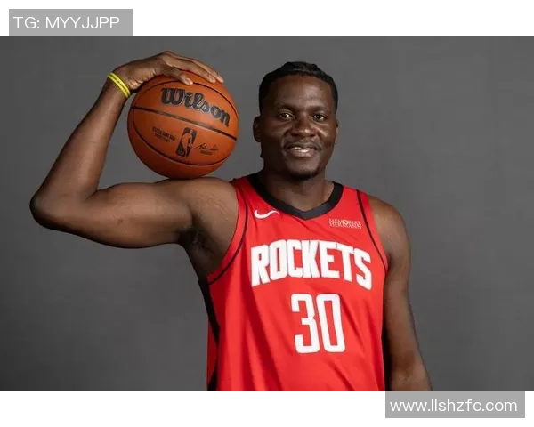 克林特卡佩拉：在NBA赛场上崛起的华裔篮球巨星之路