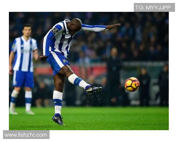 摩里伦斯与查维斯激战正酣谁能在这场对决中笑到最后