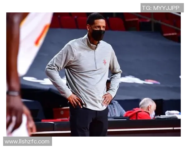 活塞队惨遭28连败创历史纪录主帅辞职球员泪洒更衣室心痛不已