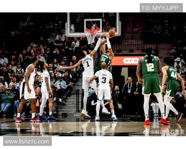 文班亚马首场比赛表现抢眼5次盖帽并隔扣字母哥引发热烈讨论