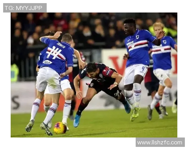 意甲激战尤文图斯迎战桑普多利亚全力争胜展现球队实力 意甲激战尤文图斯迎战桑普多利亚全力争胜展现球队实力