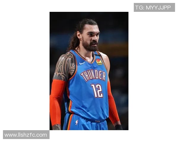 海王与亚当斯的巅峰对决谁能在海洋与陆地之间夺得胜利