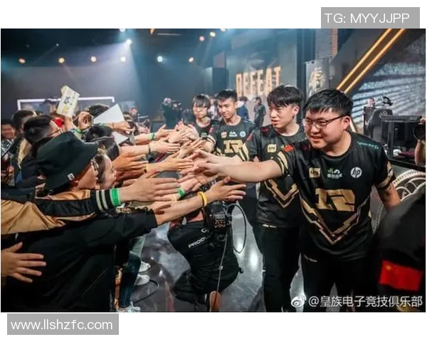 RNG在世界冠军杯积分榜上以73分稳居第一位置,展现强劲实力 RNG在世界冠军杯积分榜上以73分稳居第一位置,展现强劲实力